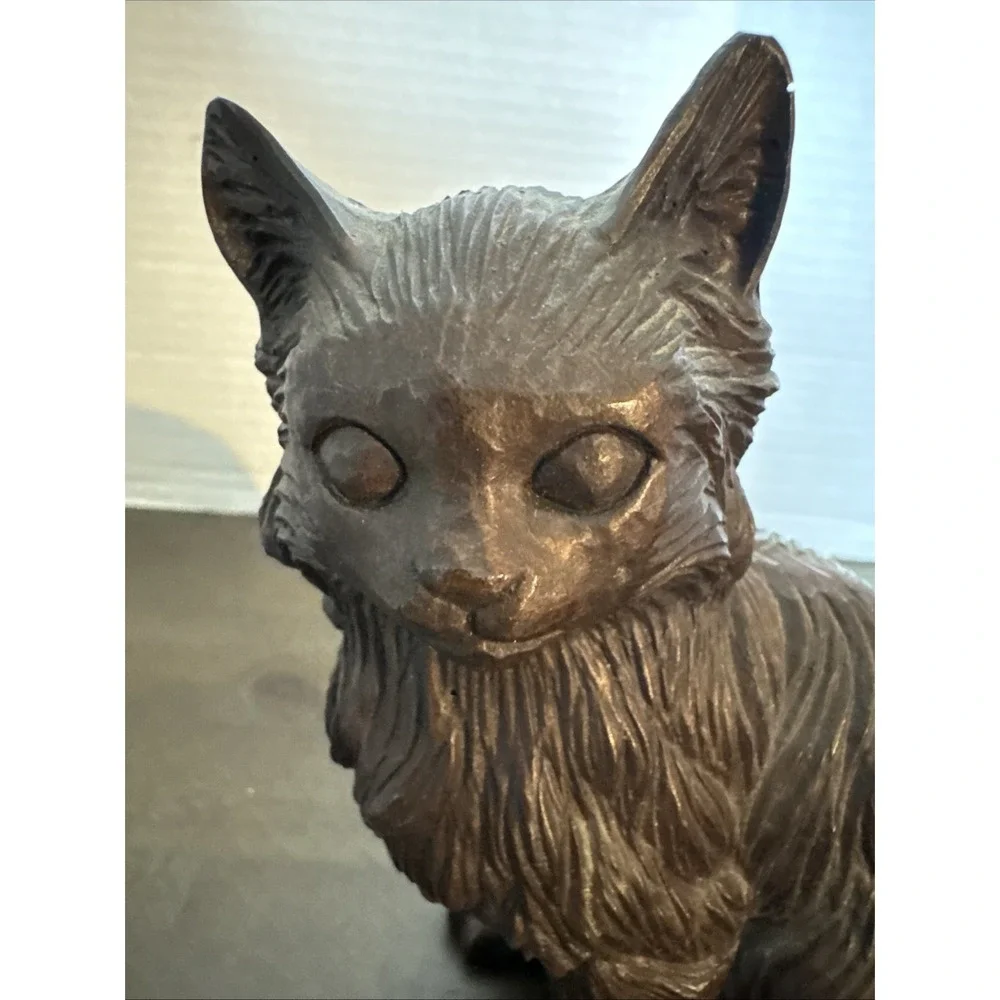 VTG Red Mill Faux Wood Carved Cat Figurine Resin‎ Handcrafted 5 1/4